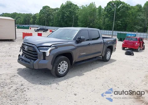 2024 Toyota Tundra Sr5 4Wd z USA, uszkodzony, nr VIN 5TFLA5DB5RX233640